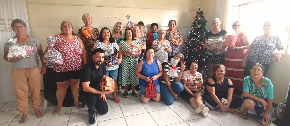 Centro de Convivência Henrique Witt realiza confraternização de fim de ano